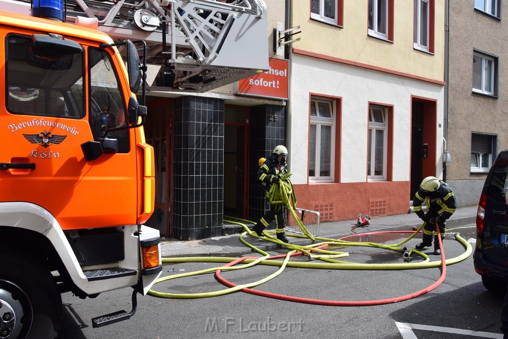 Feuer 1 Kellerbrand Koeln Deutz Grabengasse P079.JPG - Miklos Laubert